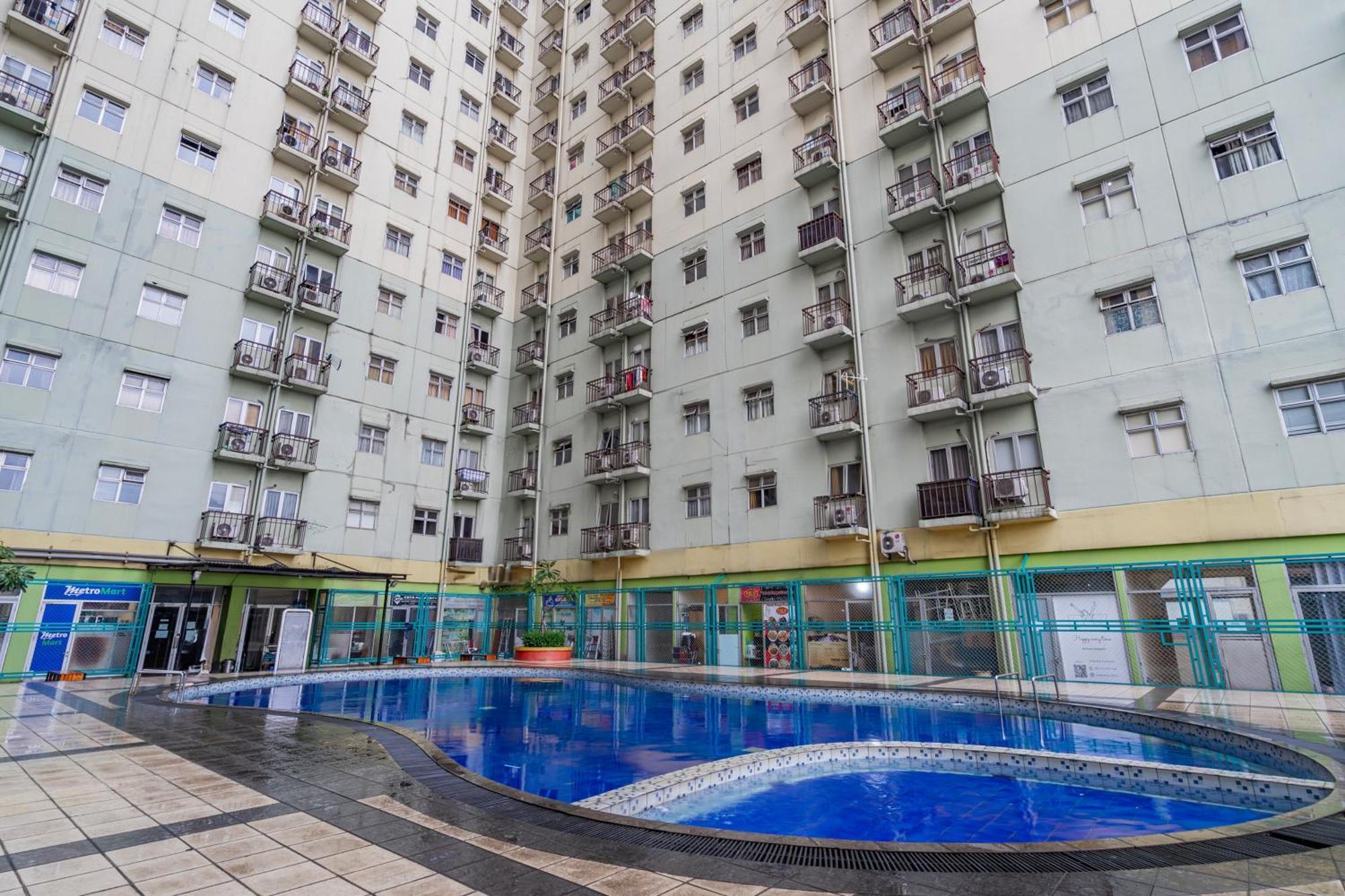 Oyo 94100 Gateway Pasteur Apartment By Ilyasa Bandung Exterior foto
